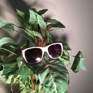 Retro Baby Pink shades